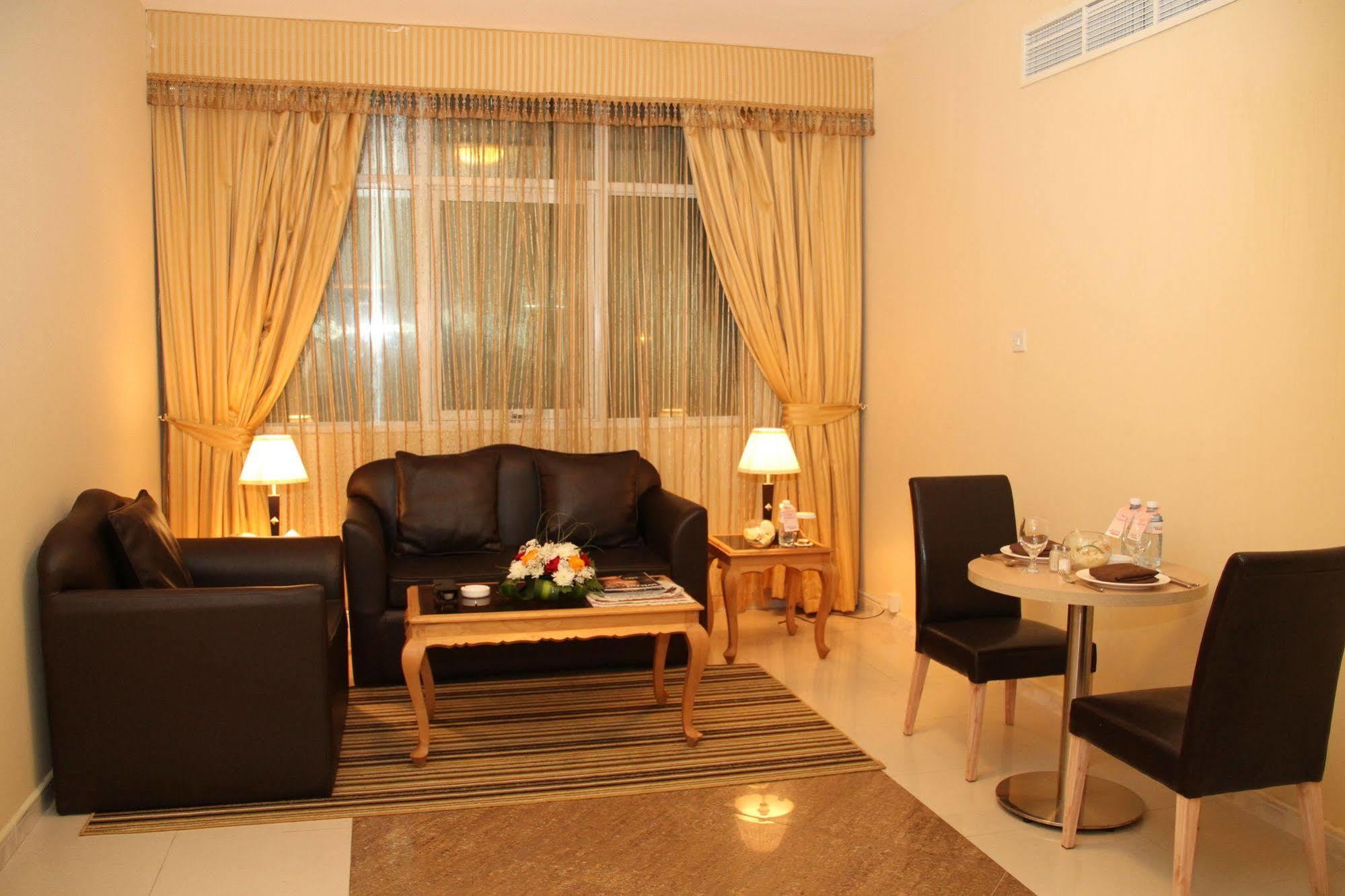 Royal Hotel Apartment Kalba ภายนอก รูปภาพ